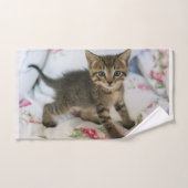 Schattig Tabby kitten kijken verrast Bad Handdoek (Handdoek)