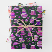 schattig theepartijpatroon van papierbladen inpakpapier vel (In situ)