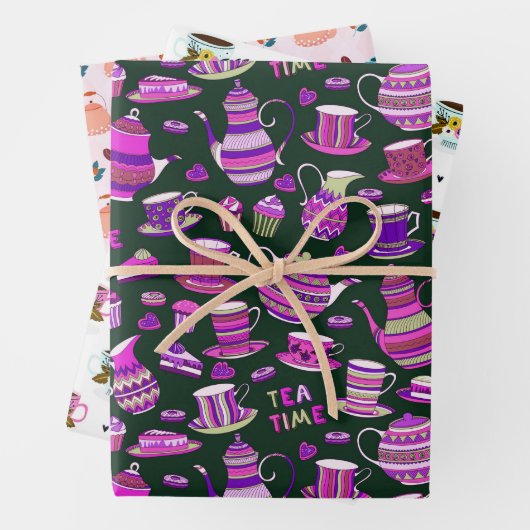 schattig theepartijpatroon van papierbladen inpakpapier vel (In situ)