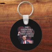 Schattig Trump 4 juli Vuurwerk Gaat Geweldig Ameri Sleutelhanger (Voorkant)