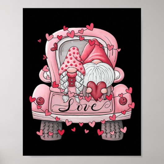 Schattig Valentijnskabouterpaar in rode vrachtwage Poster (Voorkant)