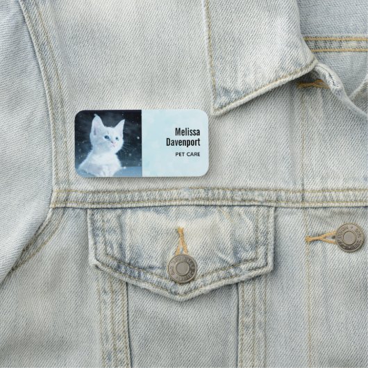 Schattig wit kitten met  blauwe ogen naamplaatje (In situ)