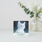 Schattig wit kitten met  blauwe ogen vierkante visitekaartje (Staand voorkant)