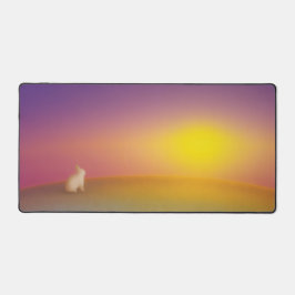 Schattig wit konijn op grasheuvel bij zonsopgang bureaumat