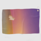 Schattig wit konijn op grasheuvel bij zonsopgang golfhanddoek (Horizontaal)