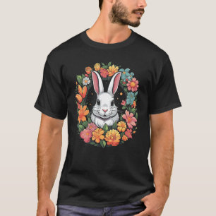 Schattig Witte Konijn omringd door Bloemen Eigenaa T-shirt