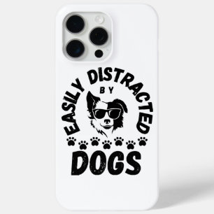Schattig Wordt gemakkelijk afgeleid door honden hu iPhone 15 Pro Max Hoesje