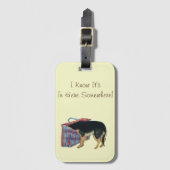 Schattig zwart en tan nosey hond plezier bagagelabel (Voorkant (verticaal))