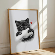 Schattig zwart katje bijt met liefde in hand