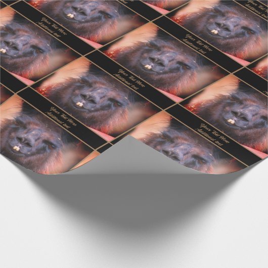 Schattig zwart lama gezicht dier gepersonaliseerd cadeaupapier (Hoek)