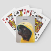 Schattig zwart pug geel regenjas monogram pokerkaarten (Achterkant)