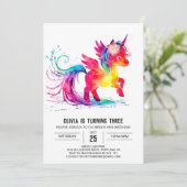 Schattige aangepaste eenhoorn digitale verjaardag kaart (Staand voorkant)