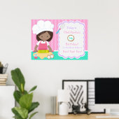 Schattige Afro-Amerikaans meisje bakt verjaardag Poster (Thuiskantoor)