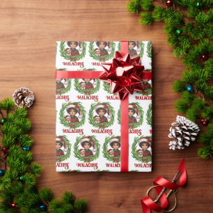Schattige Afro-Amerikaanse jongen met kerst Cadeaupapier