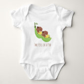 Schattige Afro-Amerikaanse tweeling in Pod Baby T- Romper (Voorkant)