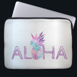 Schattige anananas Aloha Hawaiian, zilver Laptop Sleeve<br><div class="desc">Schattige anananas van aloha hawaiian op de zilverachtergrond.</div>