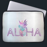 Schattige anananas Aloha Hawaiian, zilver Laptop Sleeve<br><div class="desc">Schattige anananas van aloha hawaiian op de zilverachtergrond.</div>