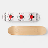 Schattige Artsy Heart Ladybug Skateboard Deck (Horizontaal)