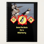 Schattige Atlantic Puffin Cartoon Monogram Foto Planner (Voorkant)