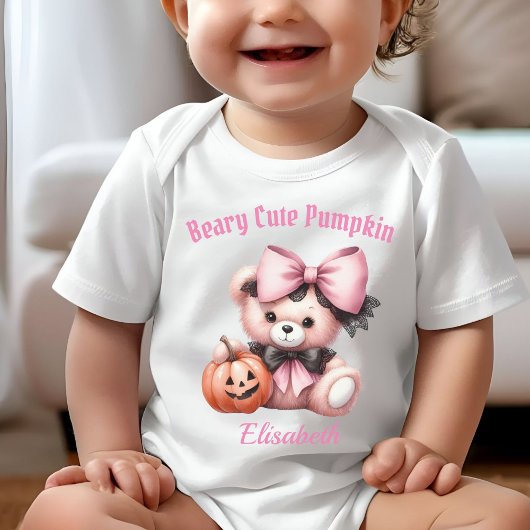 Schattige Baby Beer met Pumpkin Pink Romper