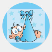 Schattige Baby Boy met Fopspeen in een Sling Ronde Sticker (Voorkant)