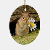 Schattige Baby Chipmunk met Daisy Keramisch Ornament (Rechts)
