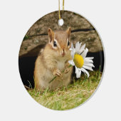 Schattige Baby Chipmunk met Daisy Keramisch Ornament (Links)