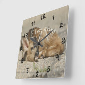 Schattige Baby Fawn Vierkante Klok (Hoek)