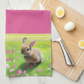 Schattige baby konijn in een bloemenweide, Pasen Theedoek (Quarter Fold)