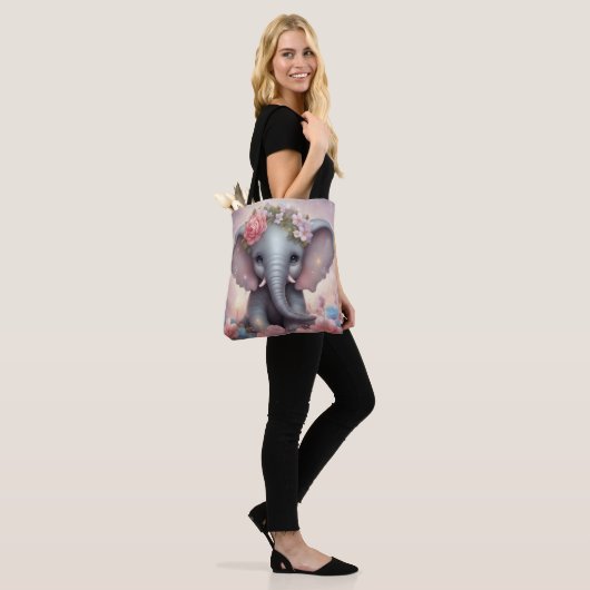 Schattige Baby Olifant met Bloemen Tote Bag (Op model)
