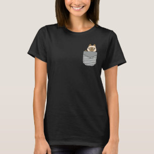 Schattige baby Siamese kat in zak T-shirt