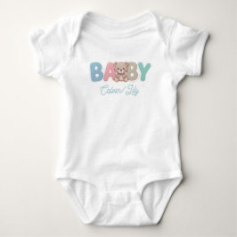 Schattige baby-typografie op maat – klein handje, romper