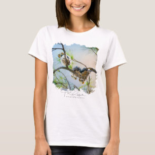 Schattige baby-uilen op takken in het wild t-shirt