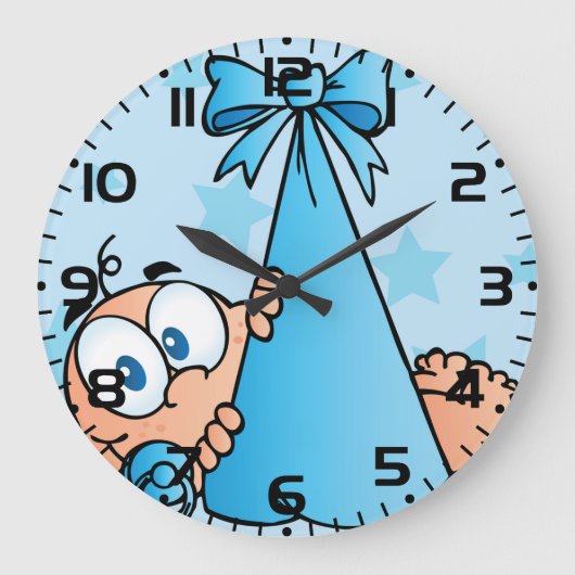 Schattige babyjongen met fopspeen in een draagdoek grote klok (Voorkant)