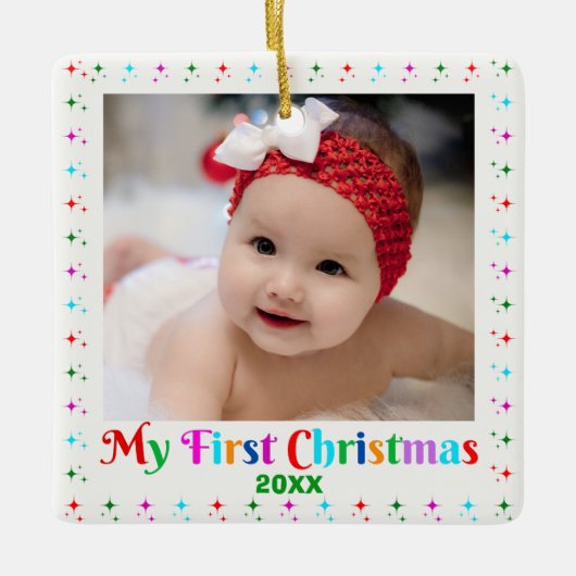 Schattige Baby's eerste kerstfoto van wit Keramisch Ornament (Voorkant)