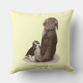 schattige beagle puppy die mam beuzelt kussen (Achterkant)