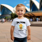 Schattige "Bee brave" design met persoonlijke naam Kinder Shirts