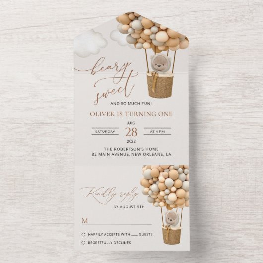 Schattige Beer, beige ballonnen, eerste verjaardag All In One Uitnodiging (Binnen)