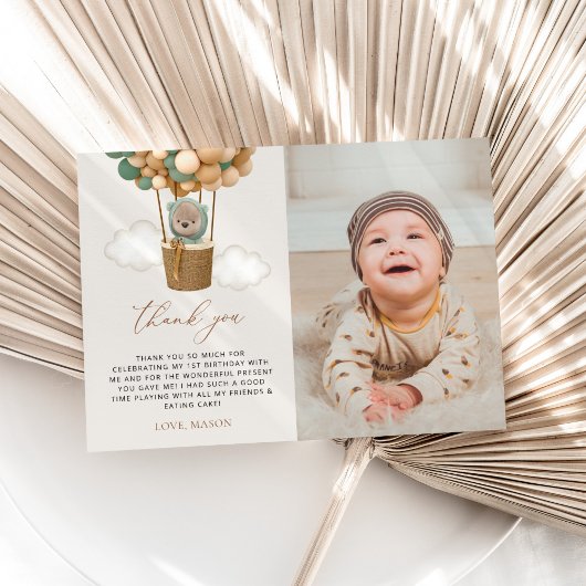 Schattige Beer, groene ballonnen, eerste verjaarda Bedankkaart