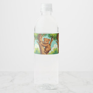 Schattige beer klimt in een boom waterfles etiket