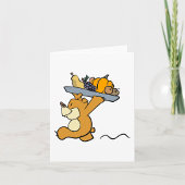 Schattige Beer met een feestelijke oogstschotel Kaart