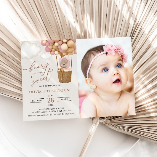 Schattige Beer, roze ballonnen, eerste verjaardag Kaart