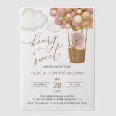 Schattige Beer, roze ballonnen, eerste verjaardag Vellum Uitnodigingen (Voorkant)