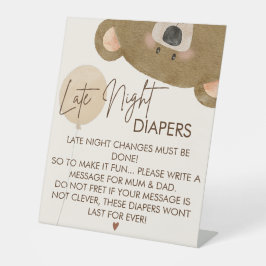 Schattige Beer We kunnen nauwelijks wachten op gen Reclamebord Met Voetstuk