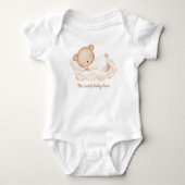 Schattige Beige Baby Beer Naam Neutral Pasgeborene Romper (Voorkant)