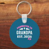 Schattige Bevorderde Opa 2026 Het Is Ontwerp Sleutelhanger (Voorkant)