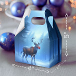 Schattige bewerkbare Winter Wonderland Kerstmis Bedankdoosjes<br><div class="desc">Op een frisse en rustige winternacht stuit je onverwacht op een rendier. Zittend majestueus aan de rand van het bos, gloeit zijn neus. Je kijkt elkaar even in de ogen voordat hij op magische wijze in de nachtelijke hemel verdwijnt... Dit is het verhaal achter deze "Schattige Rendier Winter Wonderland" illustratie....</div>