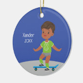 Schattige Black Boy Skateboard Keramisch Ornament (Links)