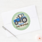 Schattige blauw Boerderijen trekker; Groen geruite Ronde Sticker (Envelop)