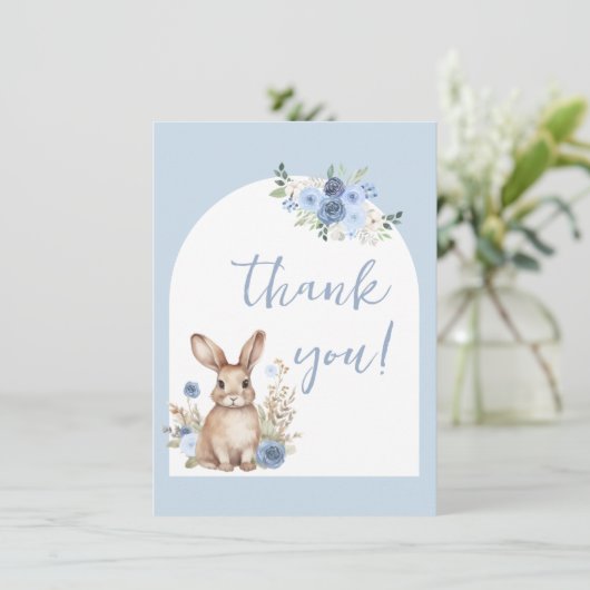 Schattige blauw bunny baby boy douche dank u kaart (Staand voorkant)